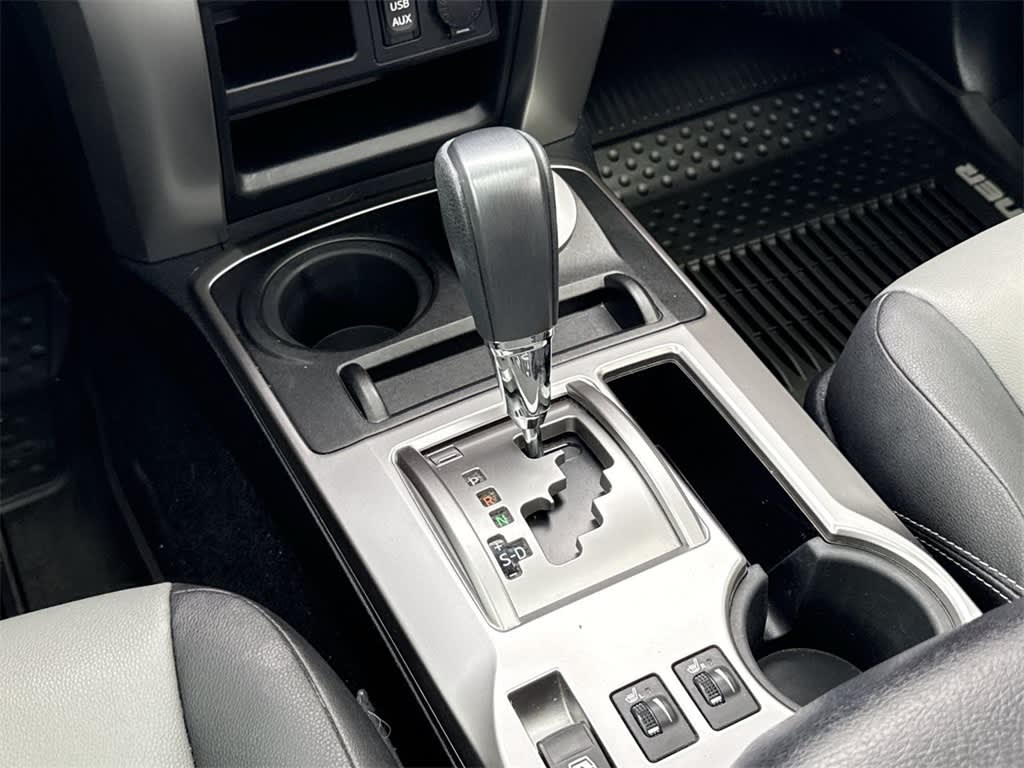 Thumbnail: 2018 Toyota 4Runner - 15