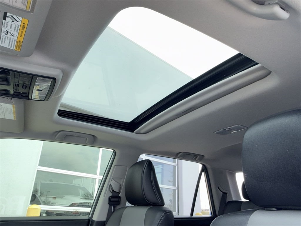 Thumbnail: 2018 Toyota 4Runner - 29