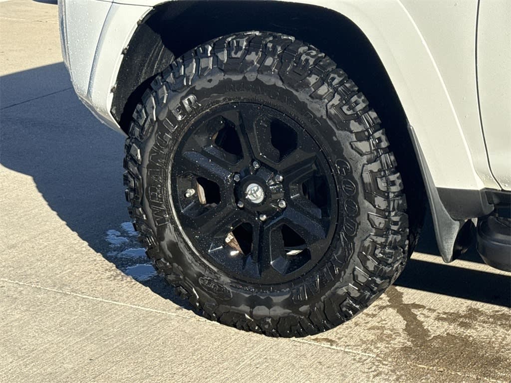 Thumbnail: 2017 Toyota 4Runner - 8