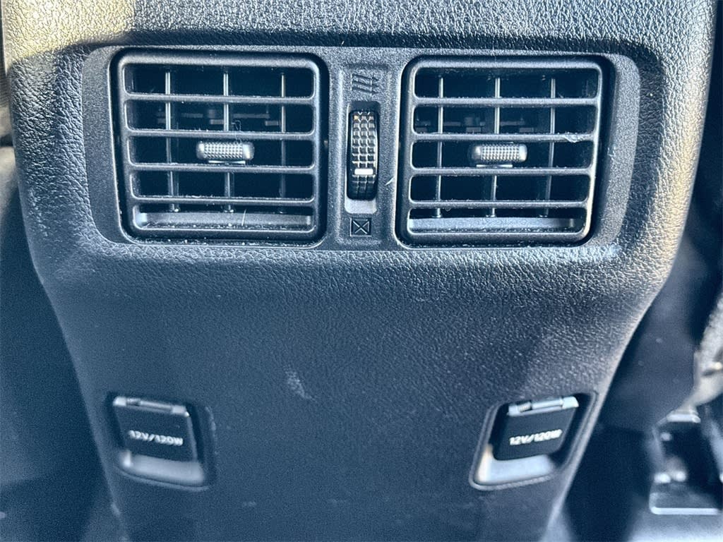 Thumbnail: 2017 Toyota 4Runner - 25