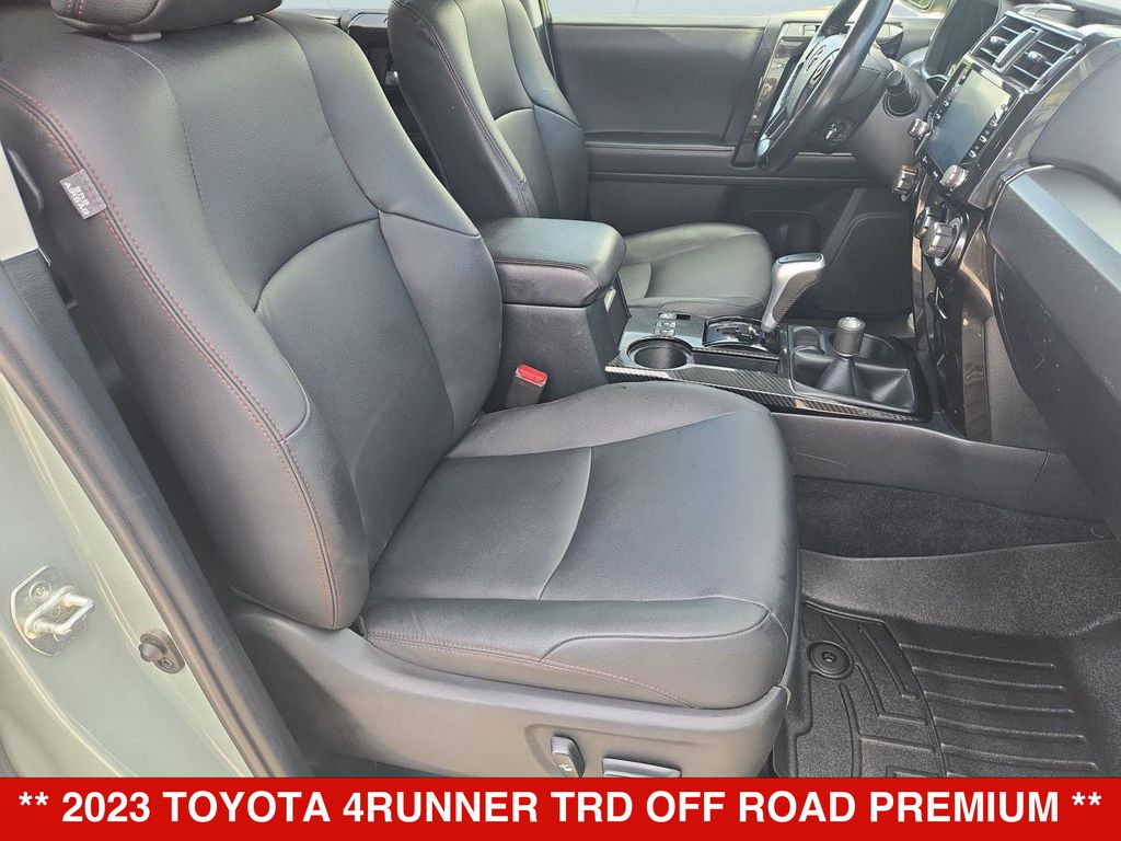 Thumbnail: 2023 Toyota 4Runner - 12