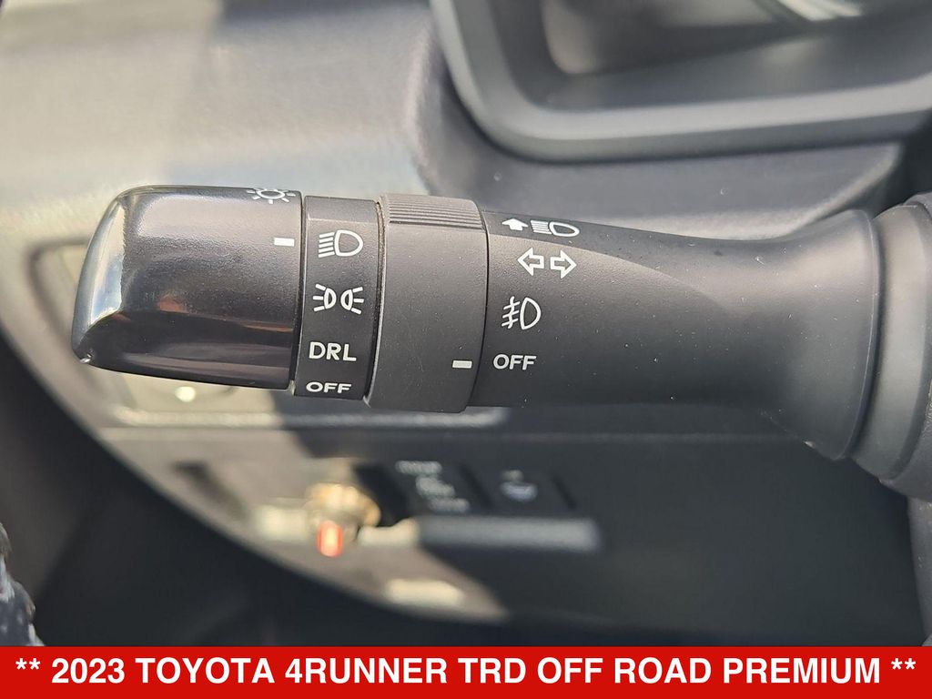 Thumbnail: 2023 Toyota 4Runner - 19