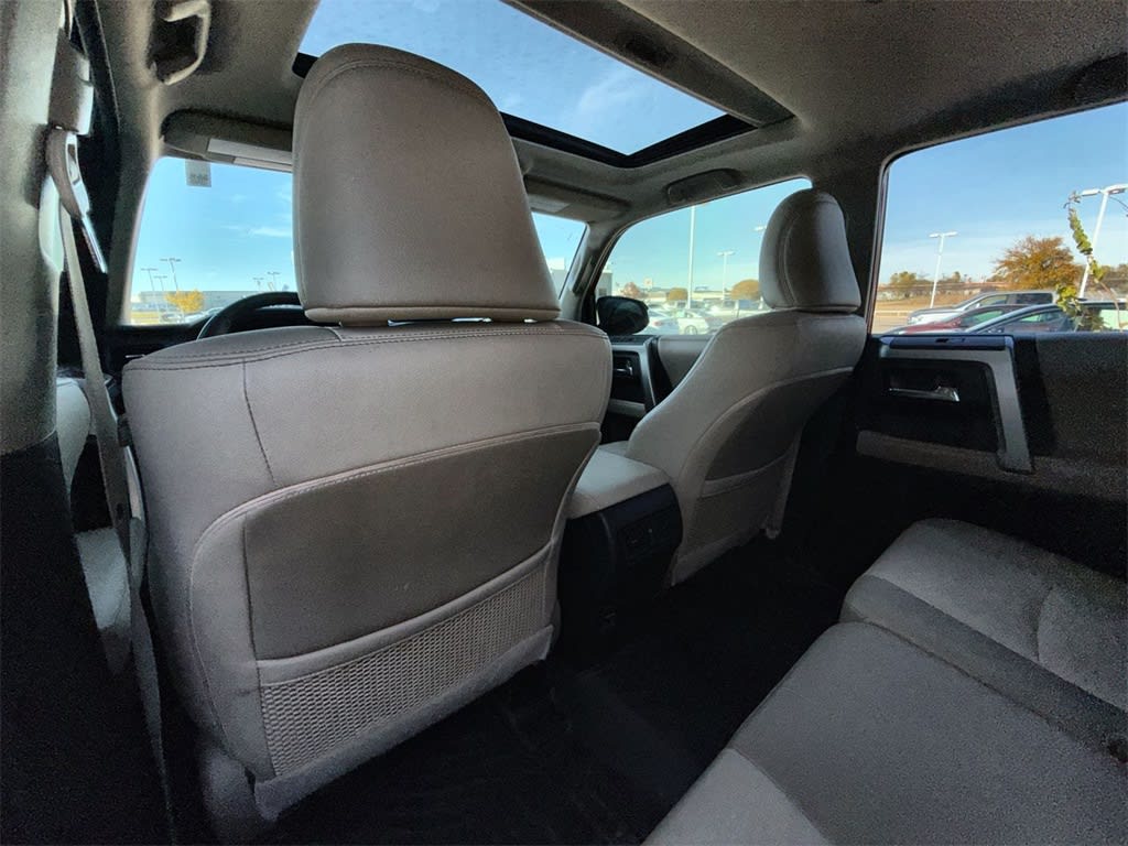 Thumbnail: 2019 Toyota 4Runner - 10