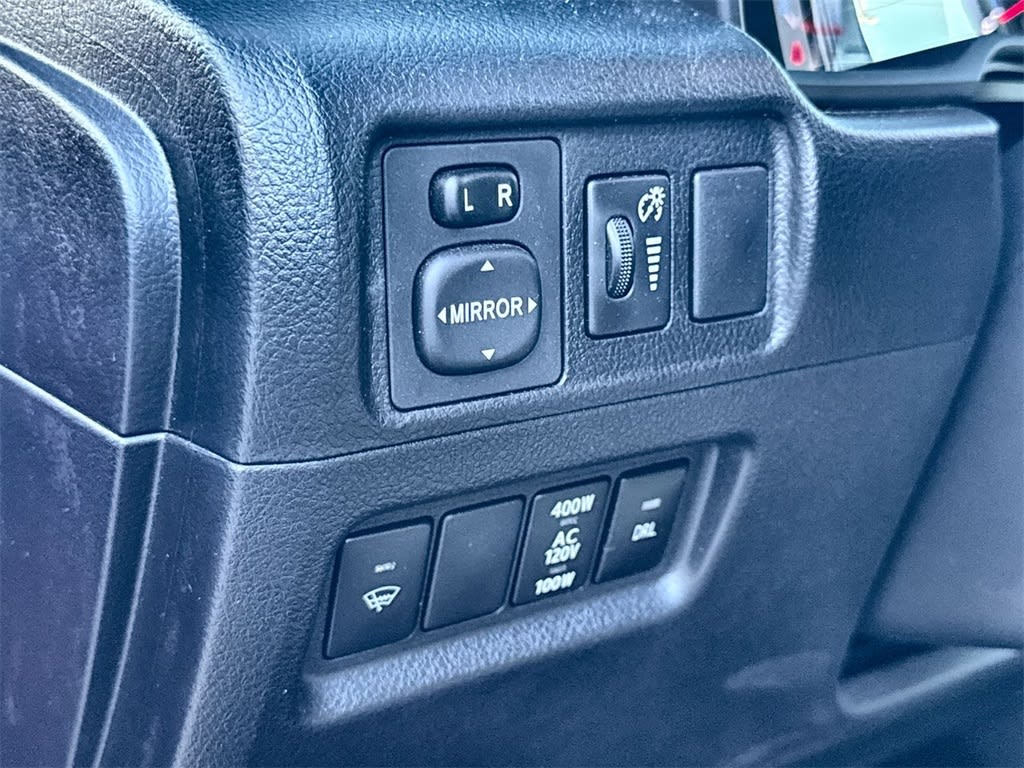 Thumbnail: 2019 Toyota 4Runner - 26