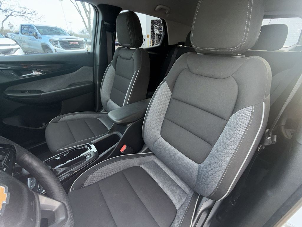 Thumbnail: 2025 Chevrolet TrailBlazer - 10