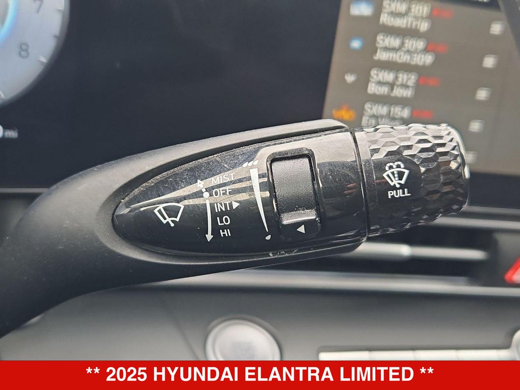Thumbnail: 2025 Hyundai Elantra - 32