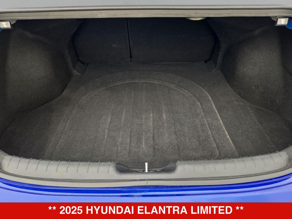 Thumbnail: 2025 Hyundai Elantra - 18