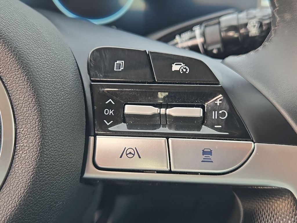 Thumbnail: 2024 Hyundai Elantra - 33