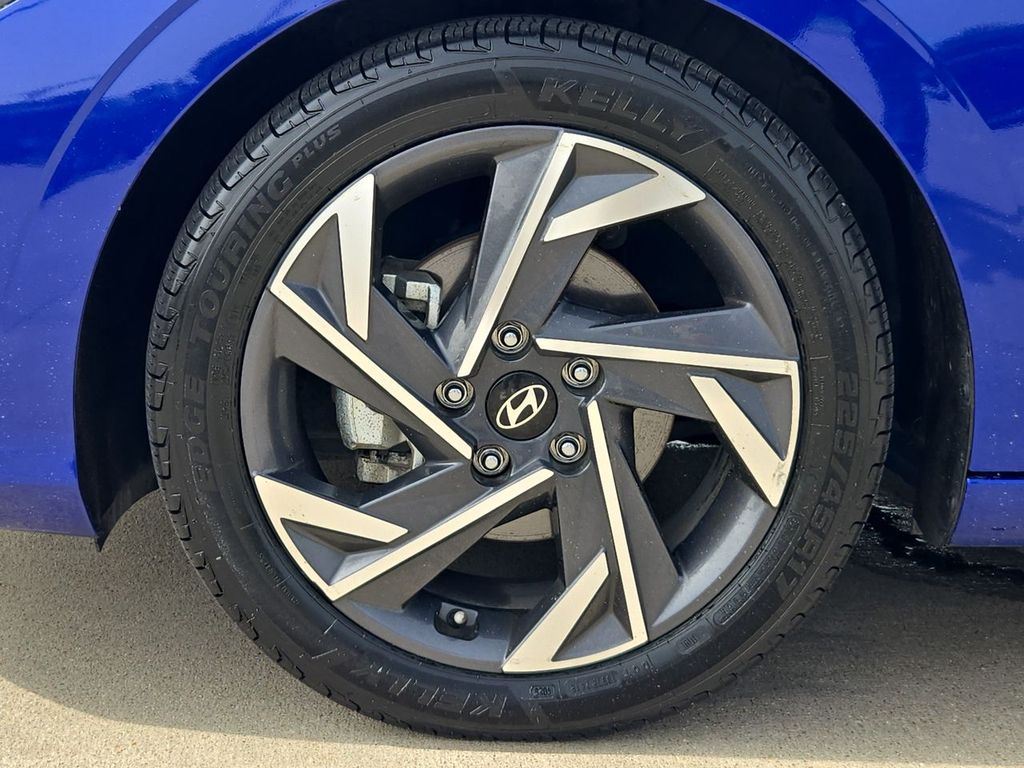 Thumbnail: 2024 Hyundai Elantra - 7