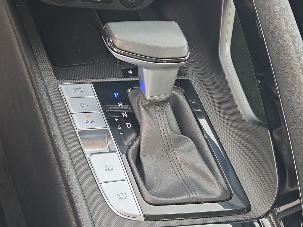 Thumbnail: 2024 Hyundai Elantra - 15