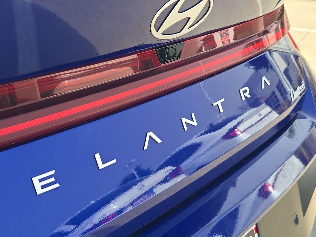 Thumbnail: 2024 Hyundai Elantra - 6