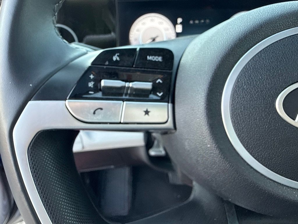 Thumbnail: 2025 Hyundai Elantra - 23
