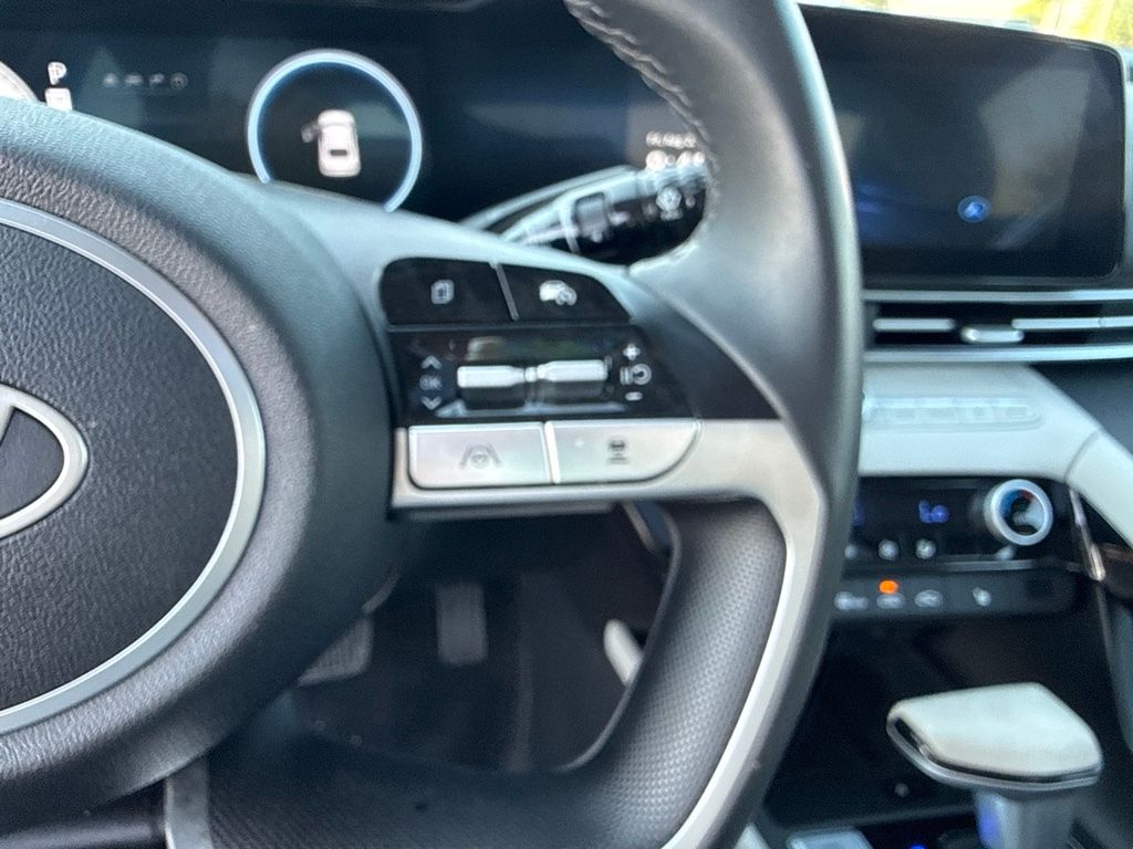 Thumbnail: 2025 Hyundai Elantra - 22