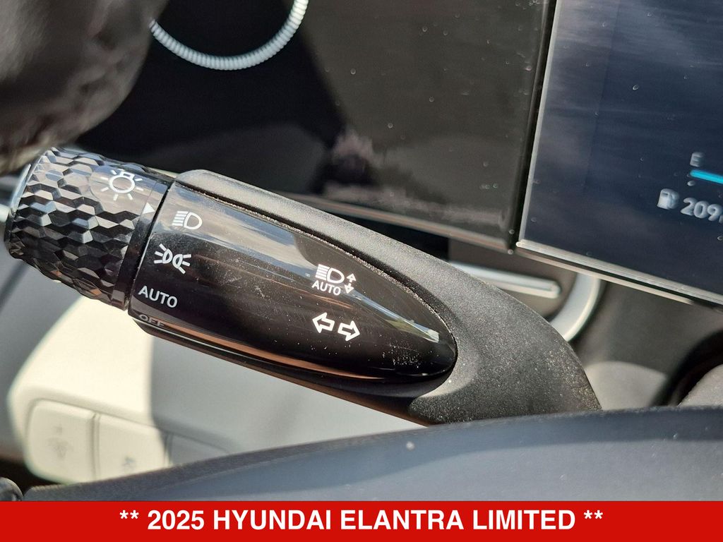Thumbnail: 2025 Hyundai Elantra - 28