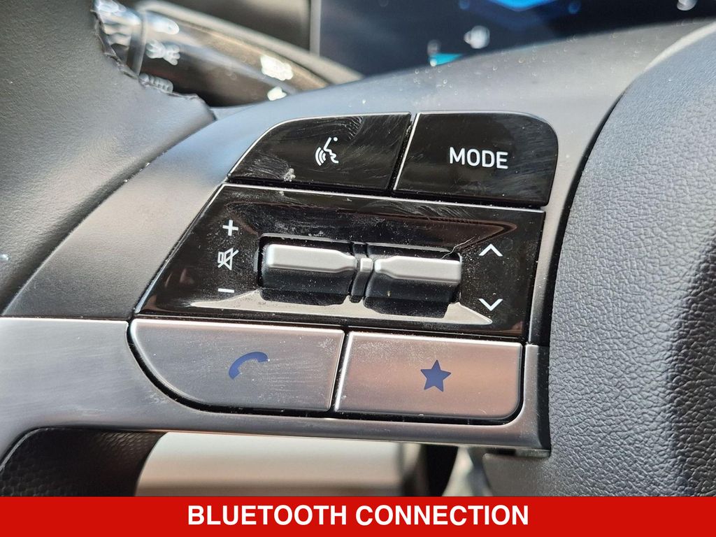 Thumbnail: 2025 Hyundai Elantra - 25