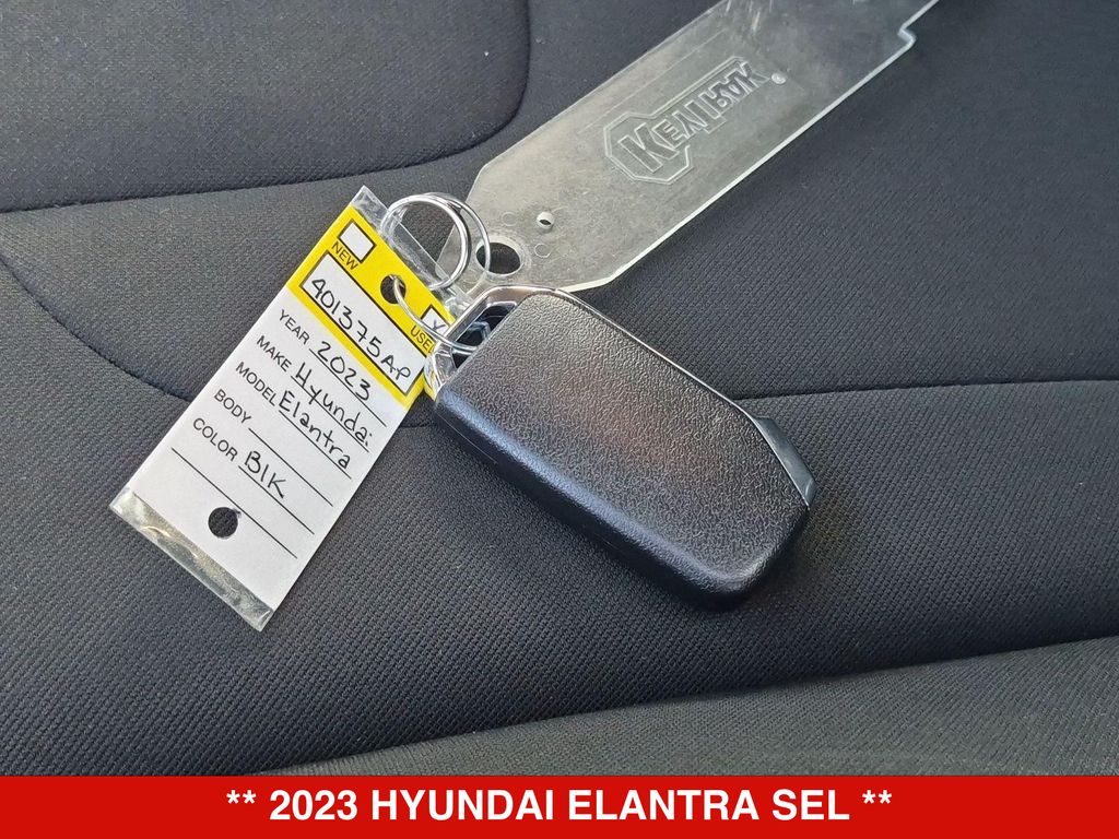 Thumbnail: 2023 Hyundai Elantra - 15