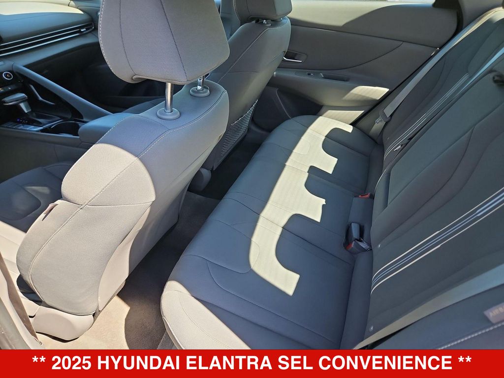 Thumbnail: 2025 Hyundai Elantra - 25