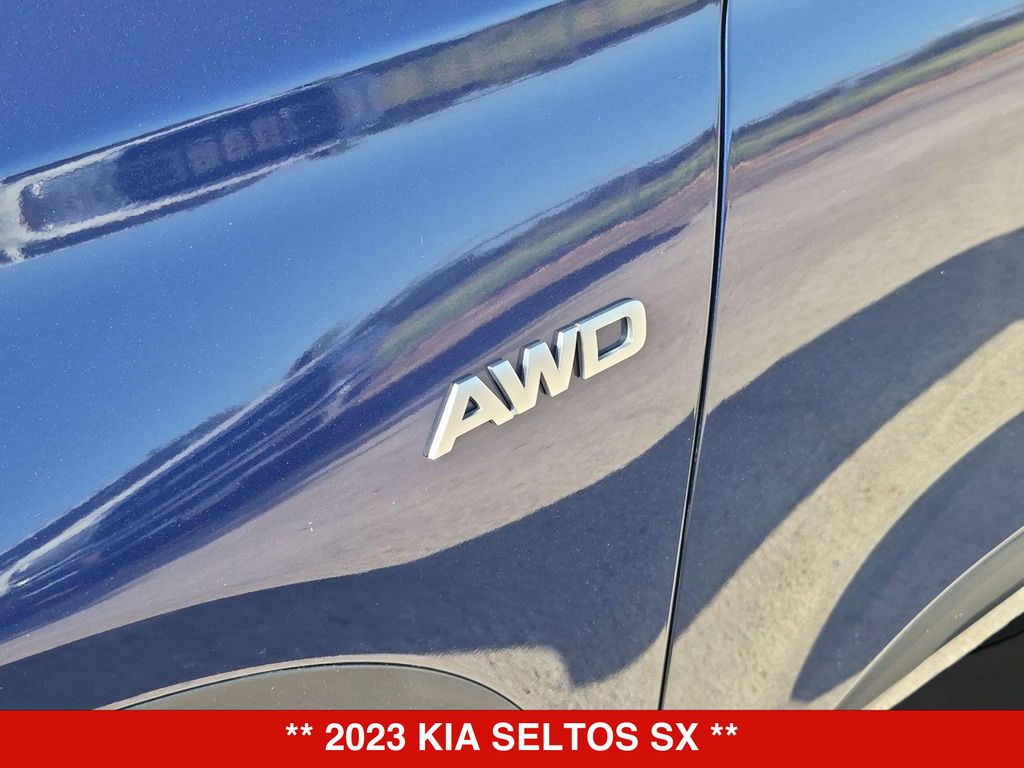 Thumbnail: 2023 Kia Seltos - 24
