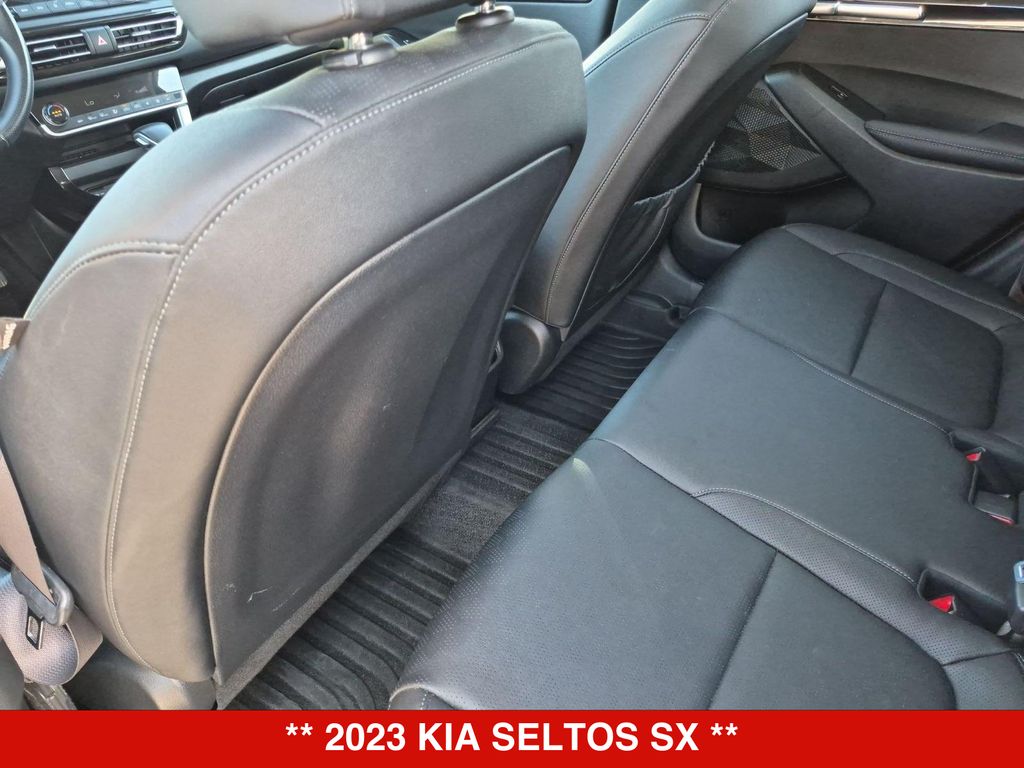 Thumbnail: 2023 Kia Seltos - 13