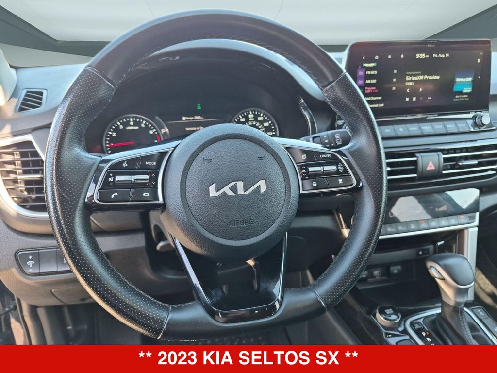 Thumbnail: 2023 Kia Seltos - 14