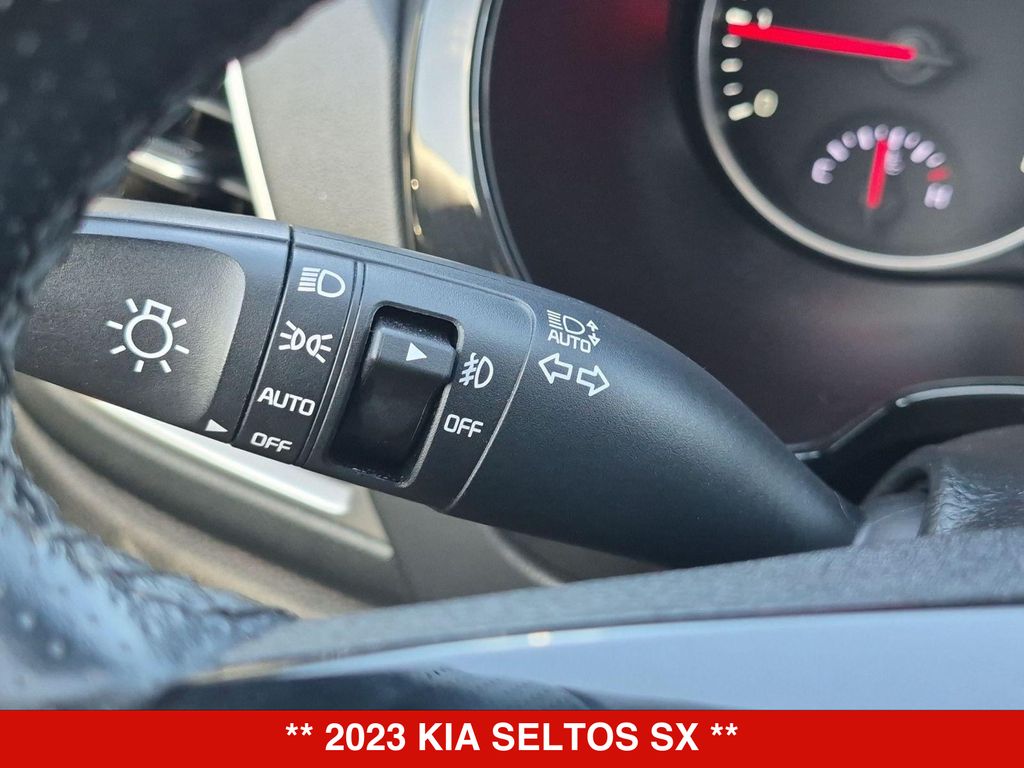 Thumbnail: 2023 Kia Seltos - 31