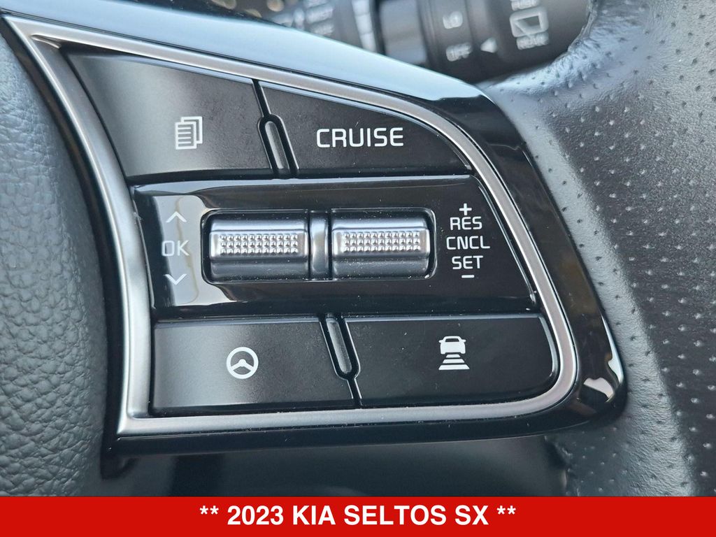Thumbnail: 2023 Kia Seltos - 29