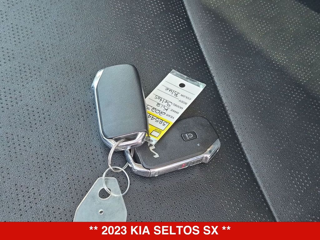 Thumbnail: 2023 Kia Seltos - 19
