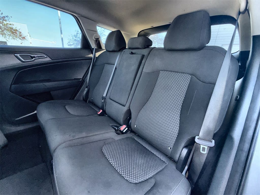 Thumbnail: 2023 Kia Sportage - 12