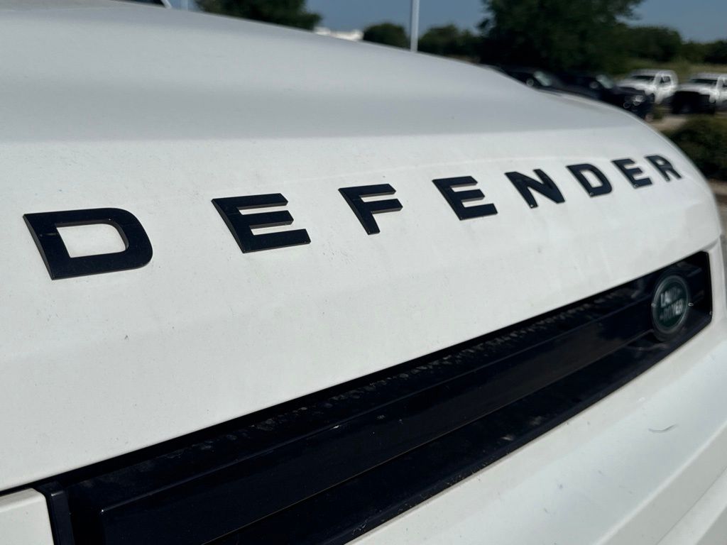 Thumbnail: 2024 Land Rover Defender - 6