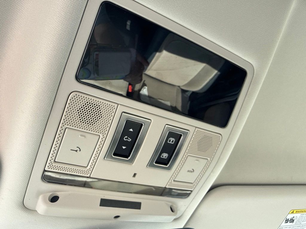 Thumbnail: 2024 Land Rover Defender - 10