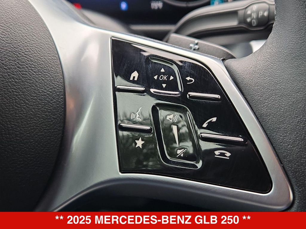 Thumbnail: 2025 Mercedes-Benz GLB - 29