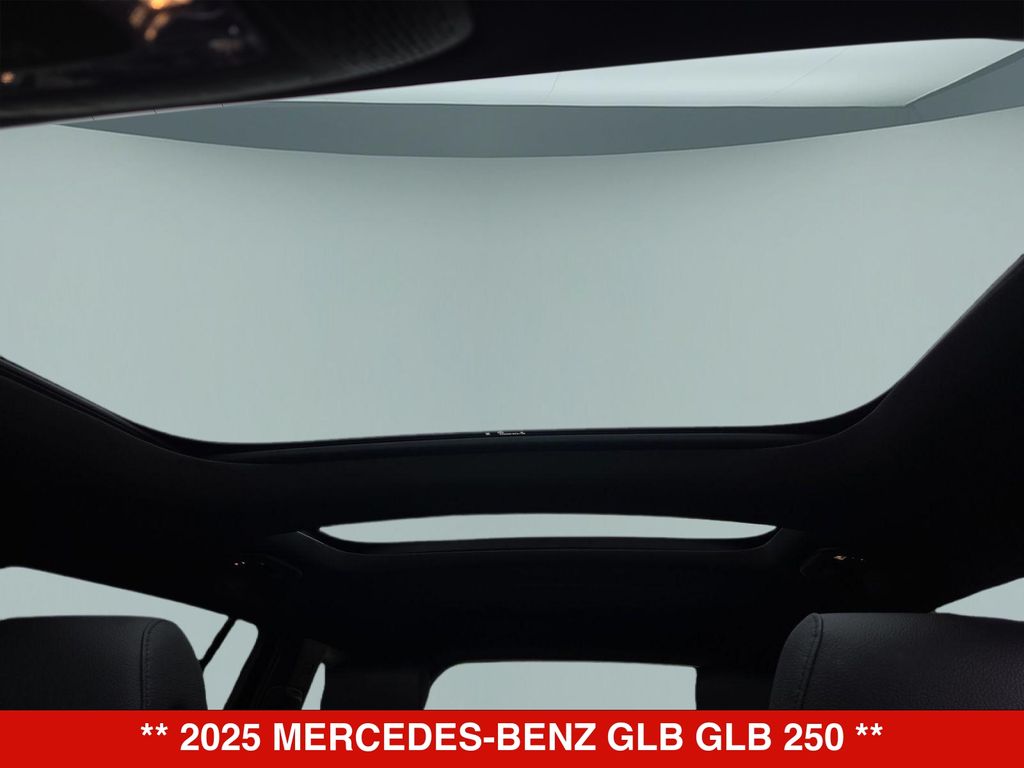 Thumbnail: 2025 Mercedes-Benz GLB - 25