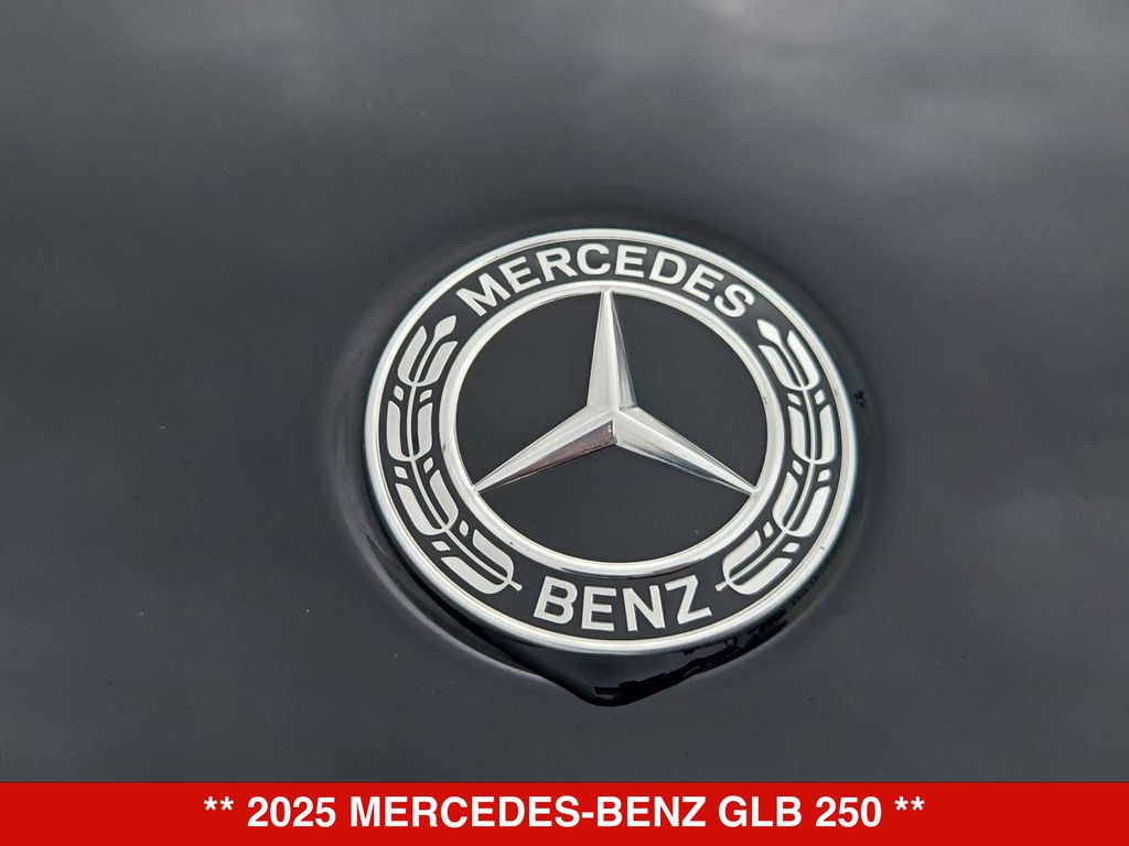 Thumbnail: 2025 Mercedes-Benz GLB - 7