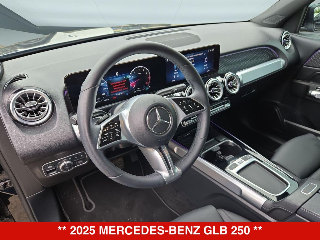Thumbnail: 2025 Mercedes-Benz GLB - 2