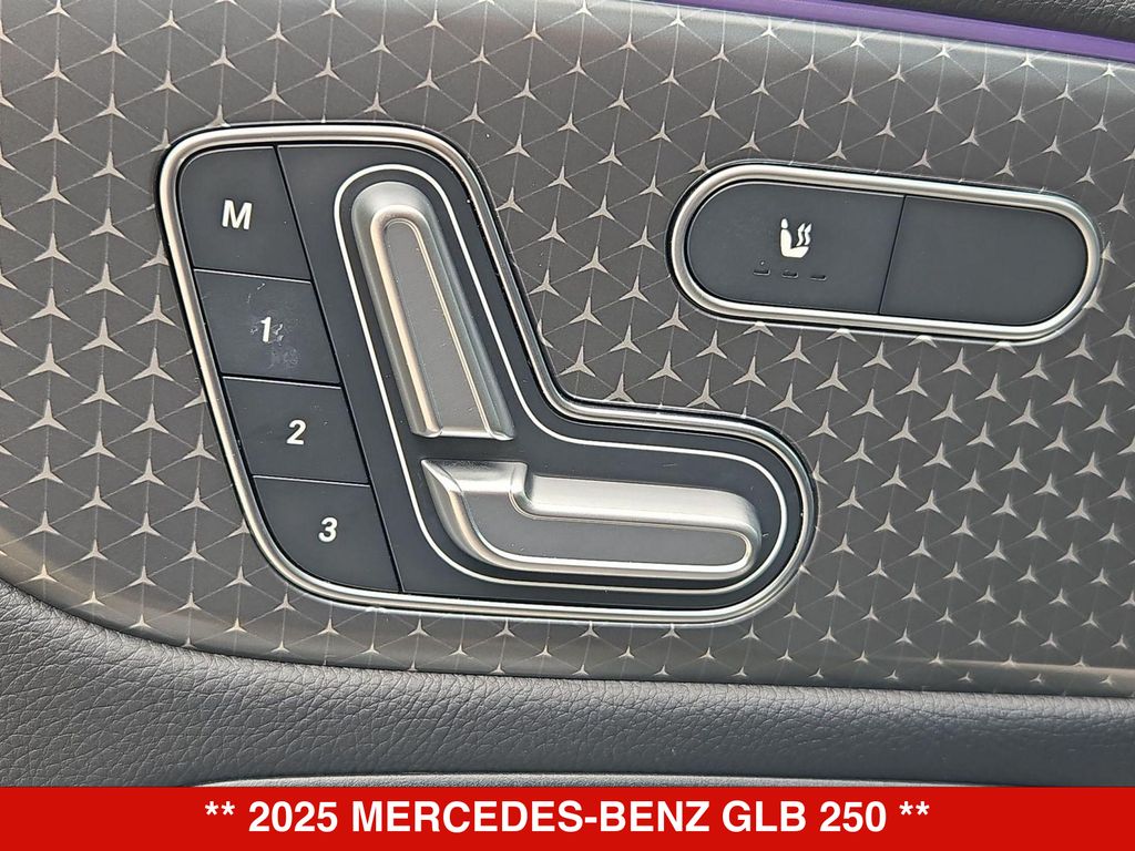 Thumbnail: 2025 Mercedes-Benz GLB - 24
