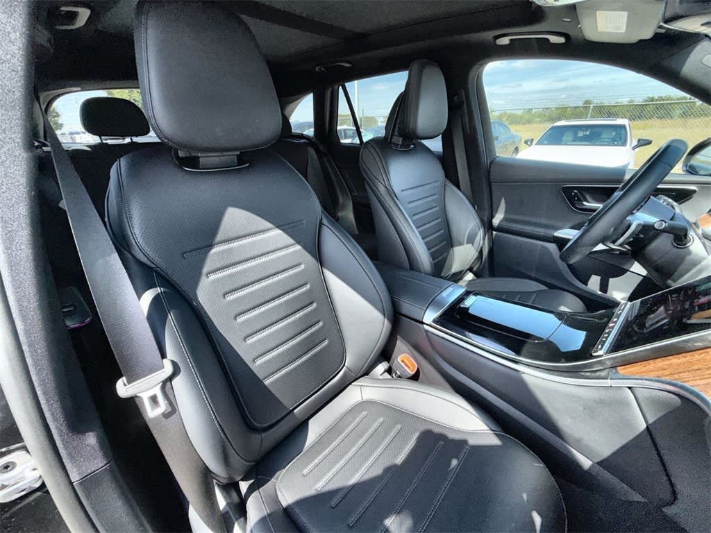 Thumbnail: 2025 Mercedes-Benz GLC - 11