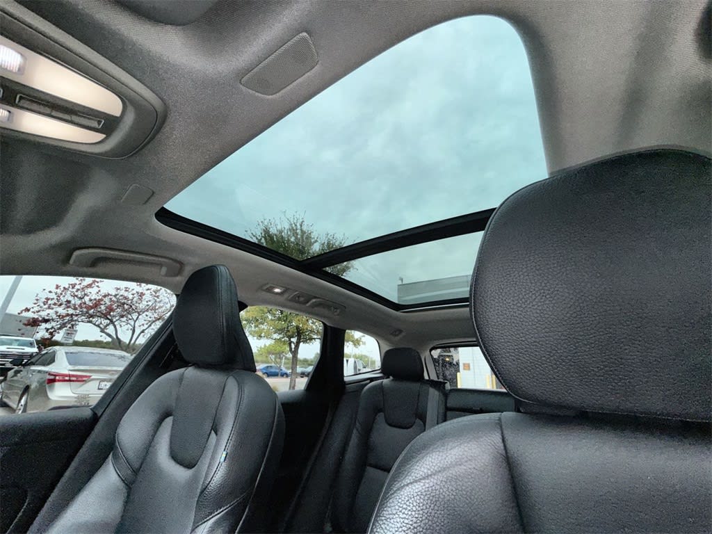 Thumbnail: 2023 Volvo XC60 - 26