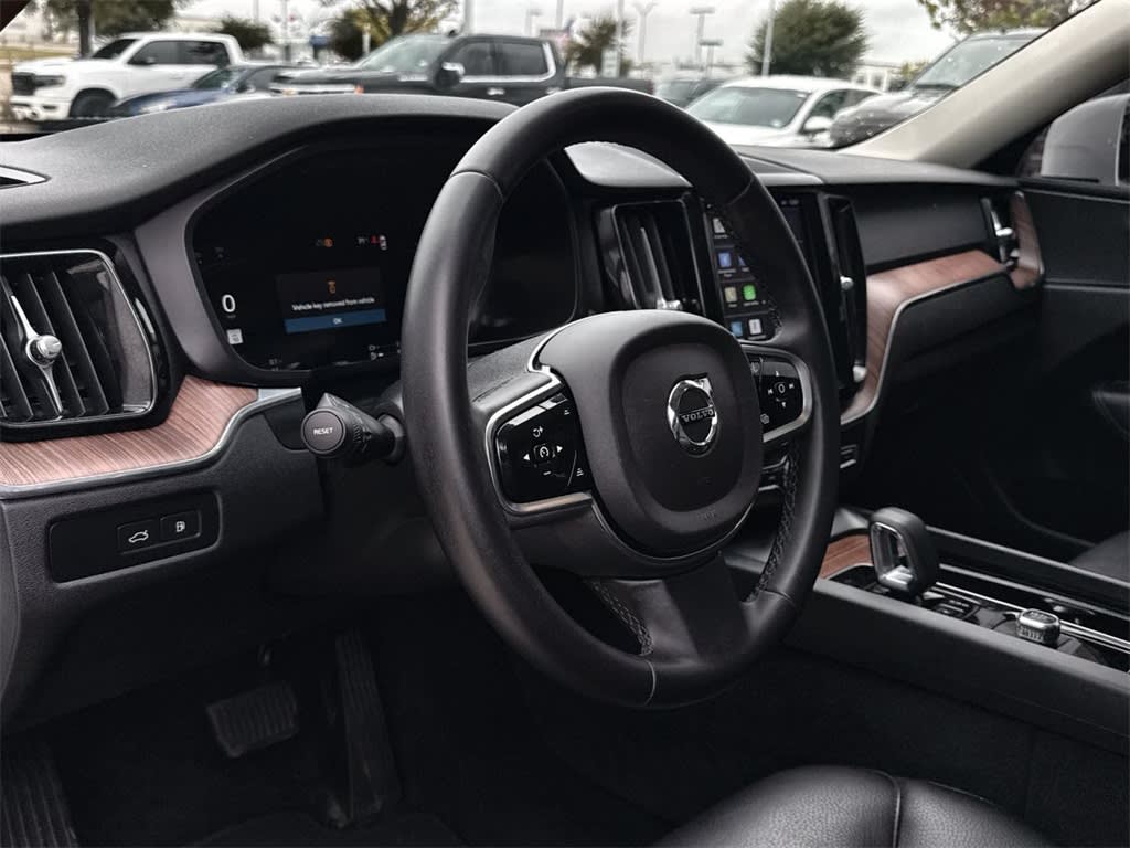 Thumbnail: 2023 Volvo XC60 - 2