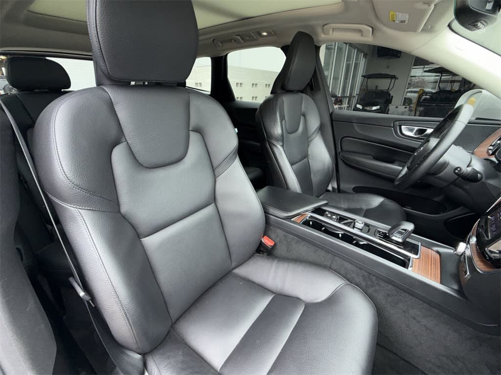 Thumbnail: 2023 Volvo XC60 - 11