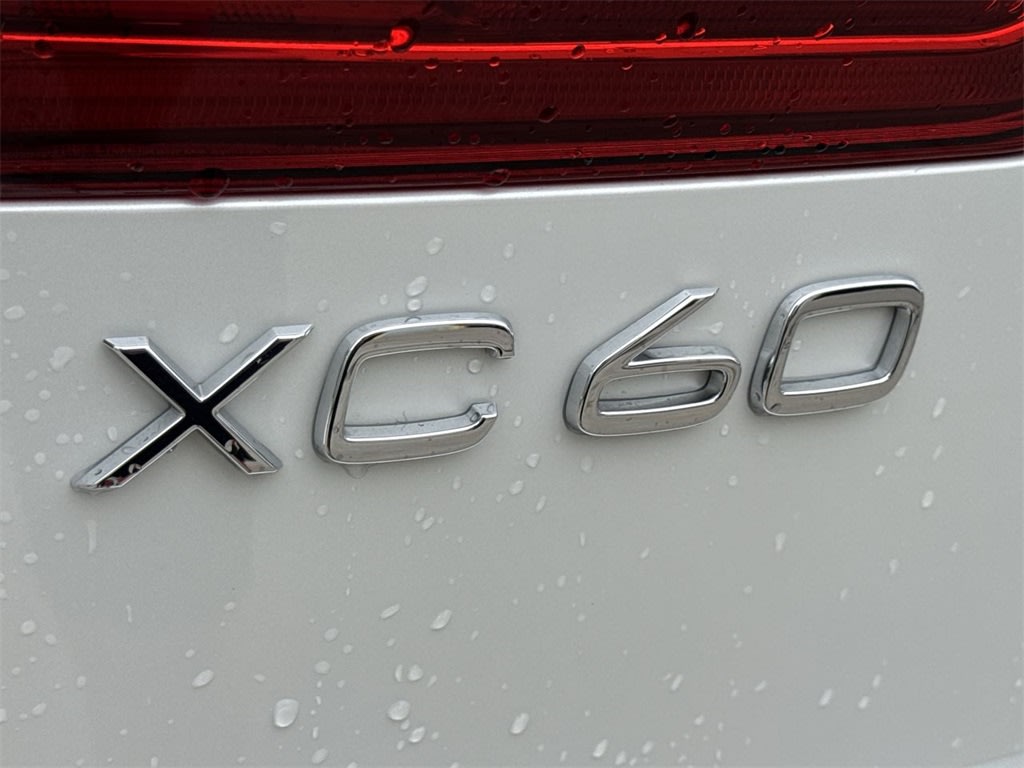 Thumbnail: 2023 Volvo XC60 - 7