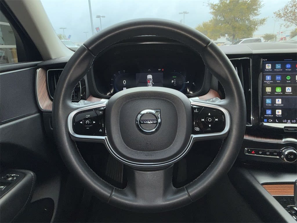 Thumbnail: 2023 Volvo XC60 - 13