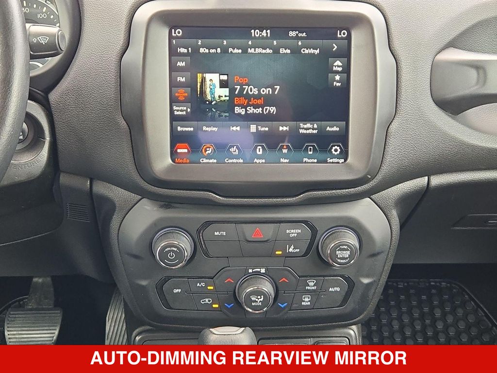 Thumbnail: 2022 Jeep Renegade - 31