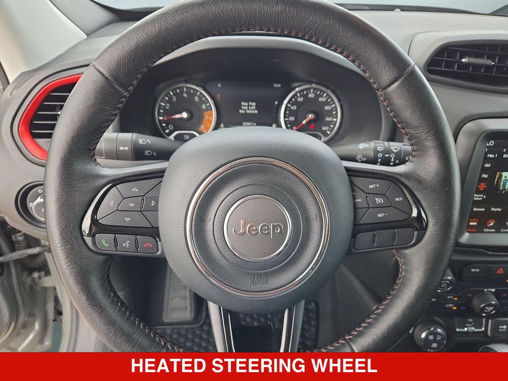 Thumbnail: 2022 Jeep Renegade - 14