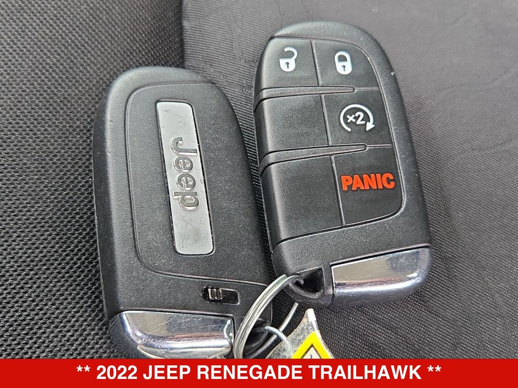 Thumbnail: 2022 Jeep Renegade - 19