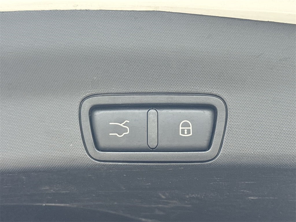 Thumbnail: 2022 Alfa Romeo Stelvio - 25