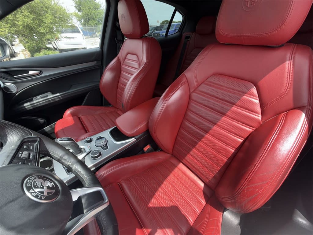 Thumbnail: 2022 Alfa Romeo Stelvio - 11