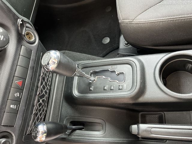 Thumbnail: 2018 Jeep Wrangler - 29
