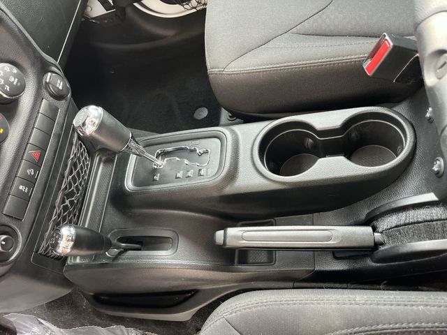 Thumbnail: 2018 Jeep Wrangler - 25