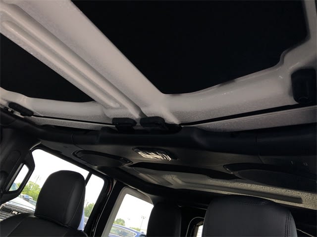 Thumbnail: 2019 Jeep Wrangler - 20