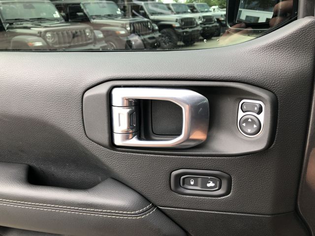 Thumbnail: 2021 Jeep Wrangler - 35